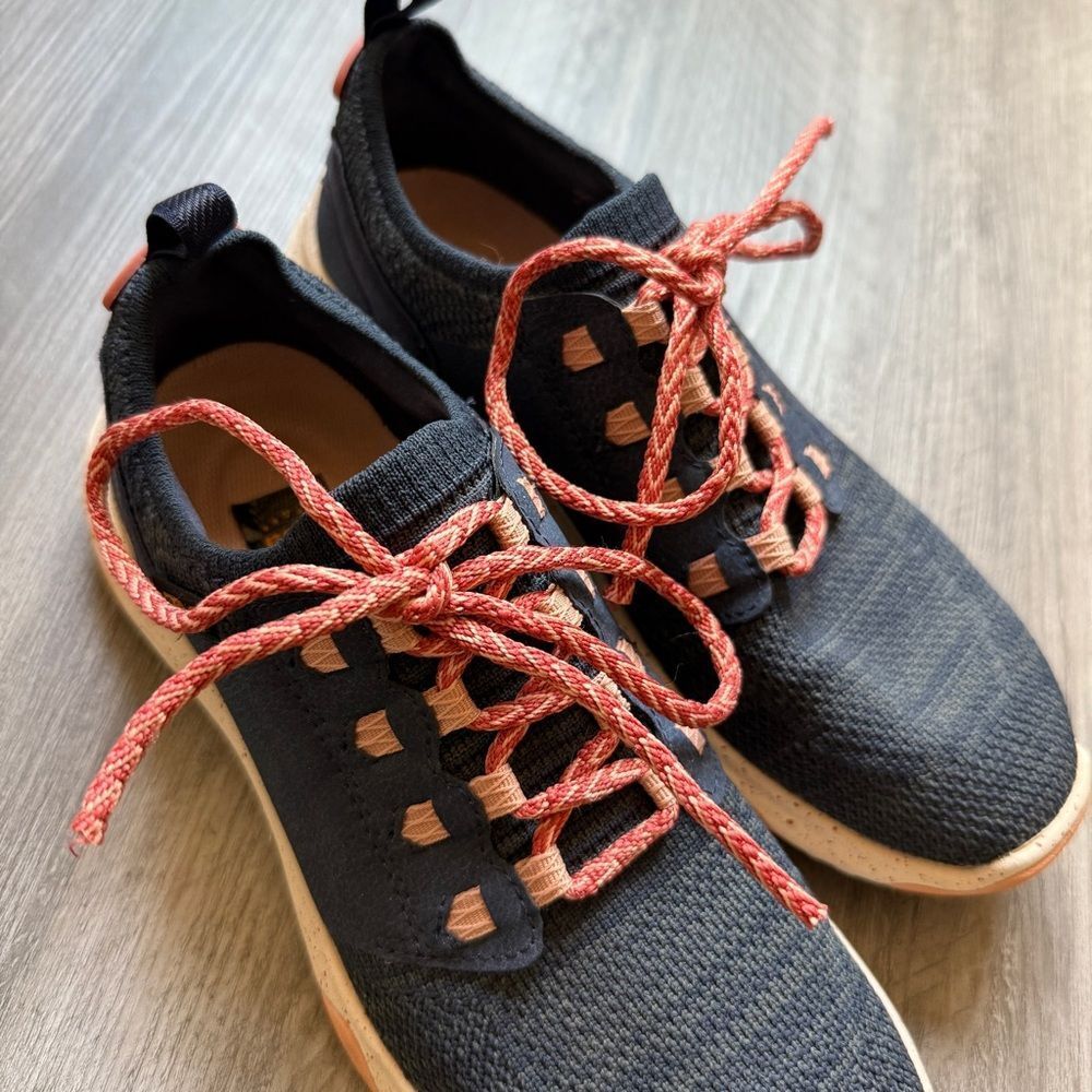 Teva Shoes Arrowood 2 Knit 6.5 Women’s Navy Coral Sneakers - Picture 3 of 12